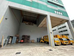 Tampines Industrial Drive (D18), Warehouse #570477241